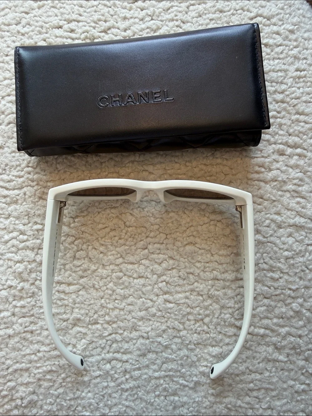 CHANEL Cat Eye Acetate Retro Sunglasses / Black Cream New - Picture 5 of 8